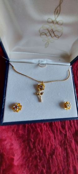 Costume, jewelry set.