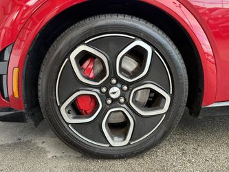 2021 Ford Mustang Mach-E GT