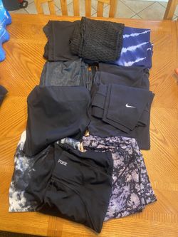 10 Pair Of XL Yoga Pants Nike , Pink, Amazon , Guess And Couple others Yoga pants