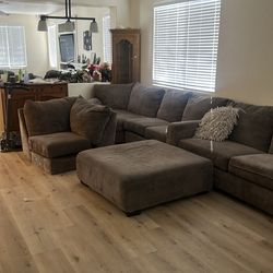 MICROFIBER 7 PIECE SECTIONAL COUCH