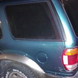 1998 Ford Explorer (Automatic)