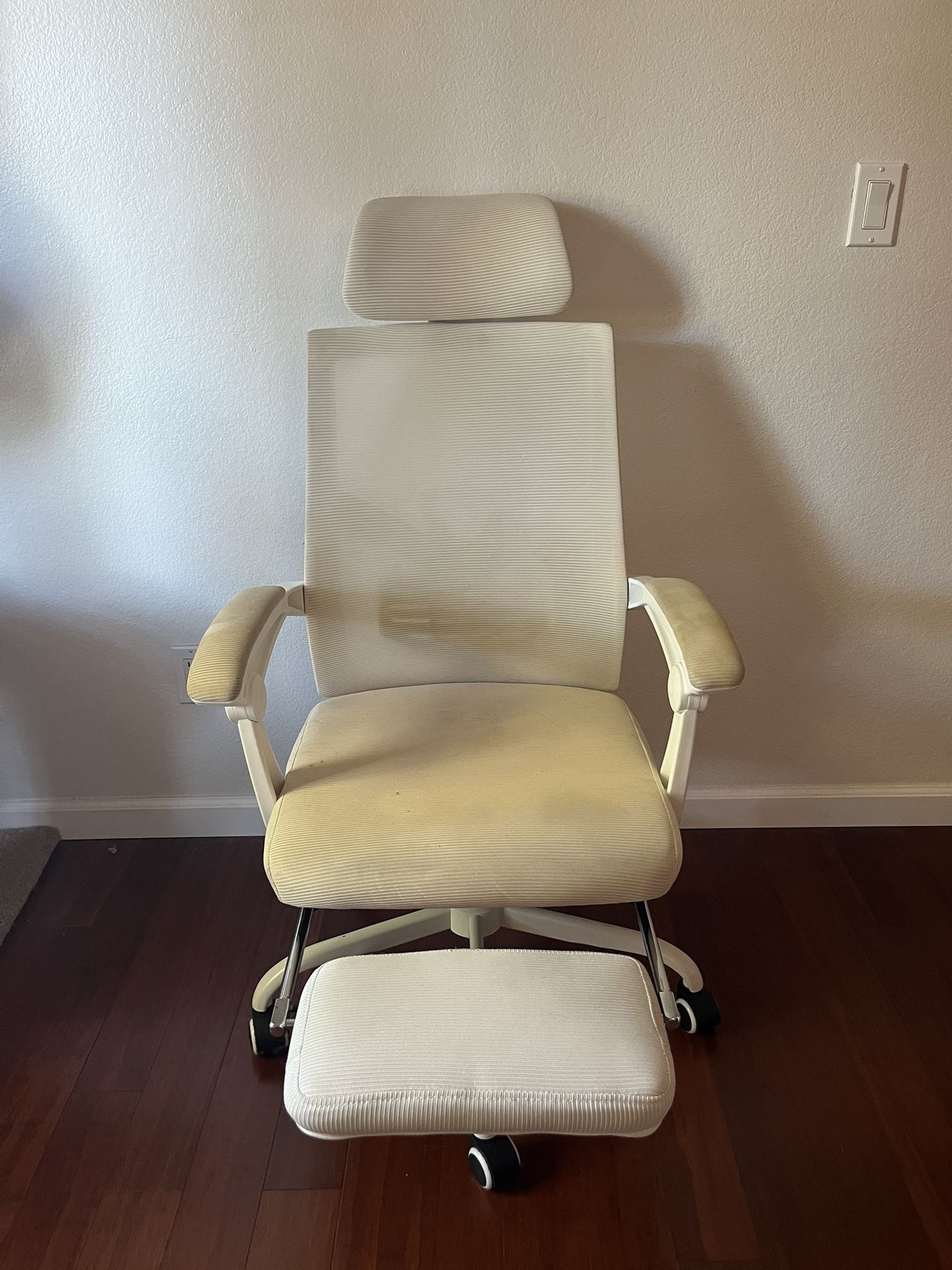Office Chair With Footrest