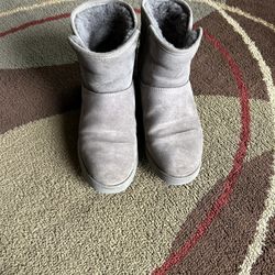 Ugg Grey Boots Kids Size 5 