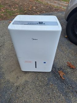 DEHUMIDIFIER.  ( 50 PINTS )