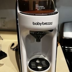 Baby Brezza Pro formula maker 