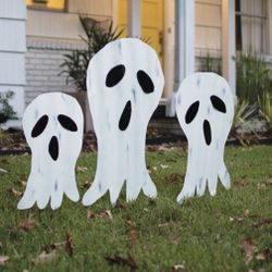 Metal Yard Ghost Set