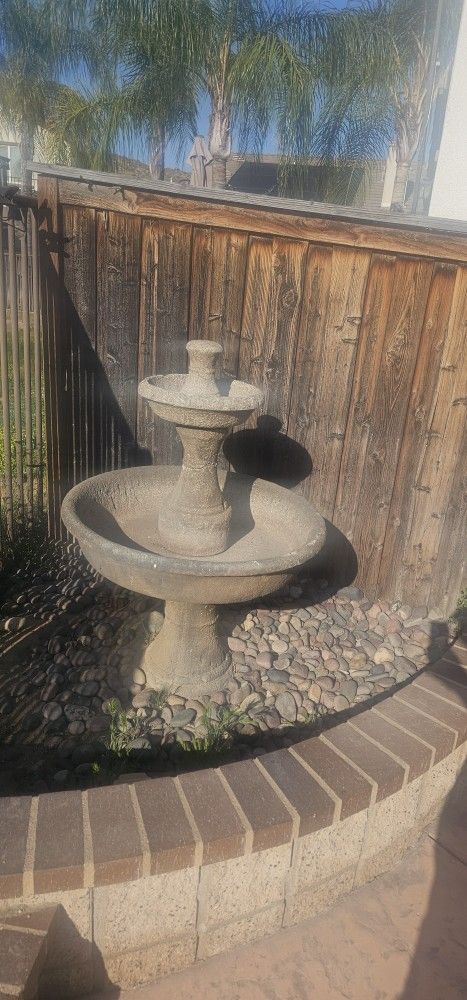 Stone Fountain / Bird Bath