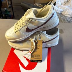 Brand New Dunks low
