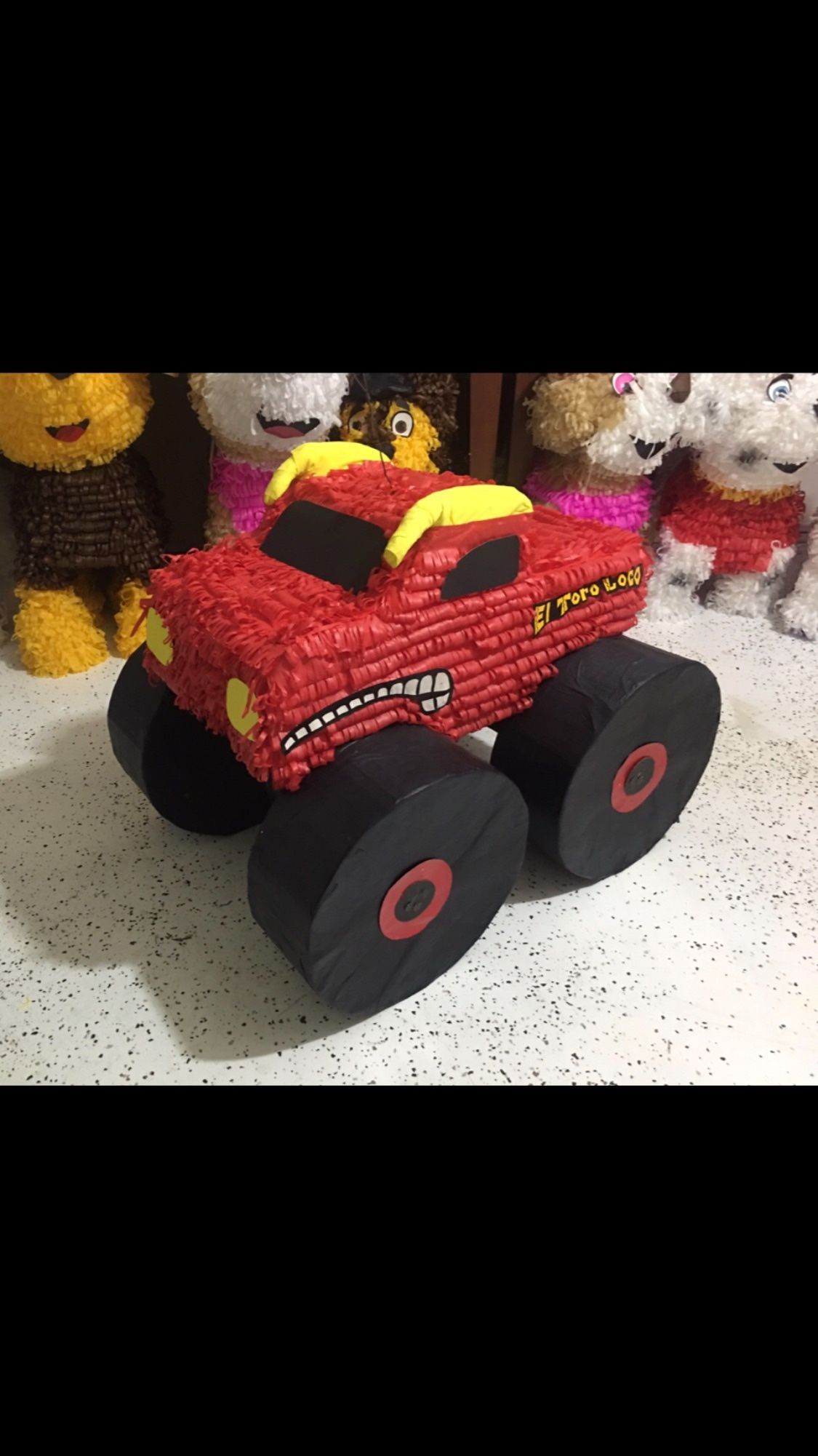 PIÑATA Toro Loco Monster Truck