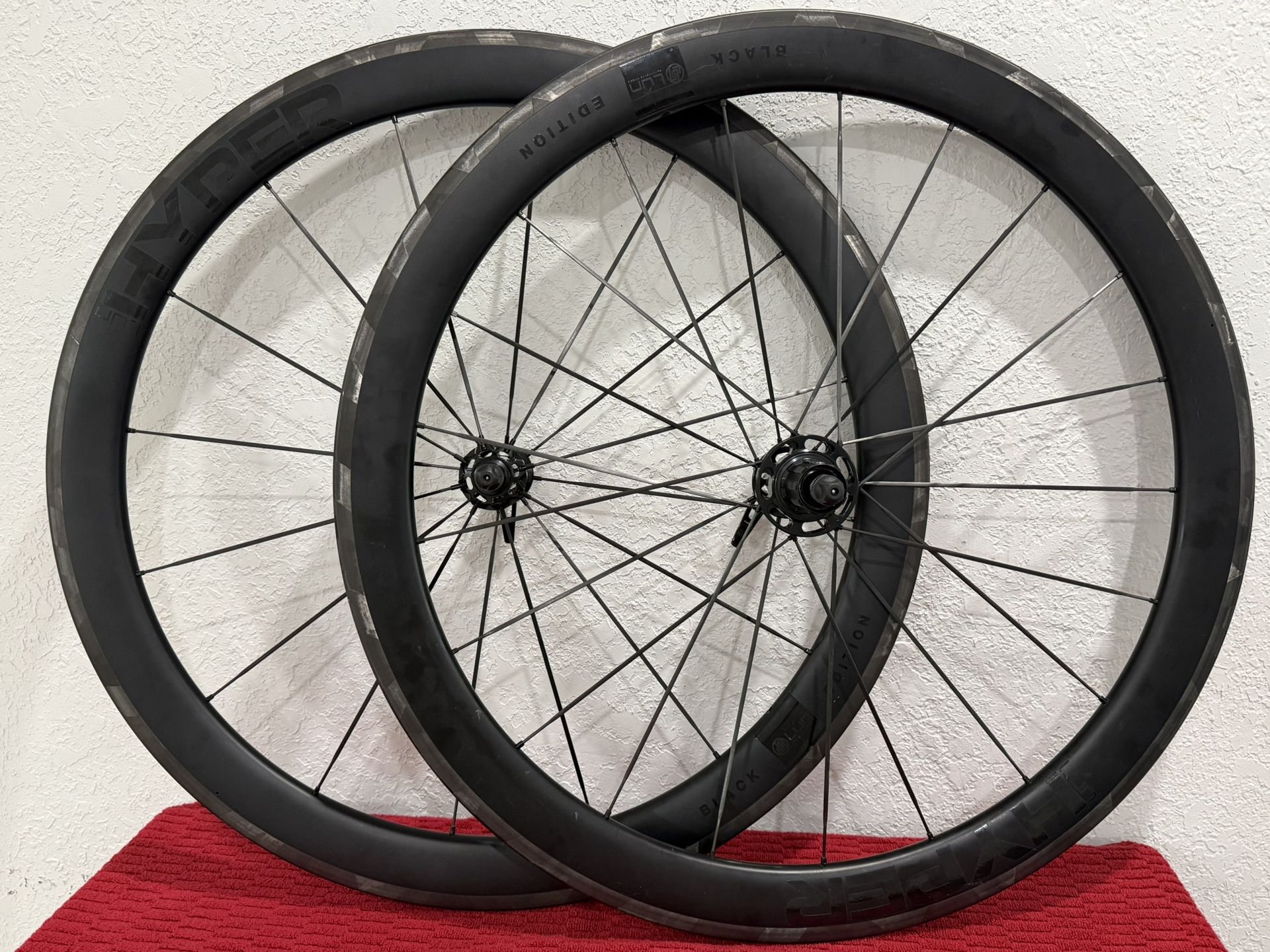 Lun Hyper Black Edition Carbon Wheel Set 50