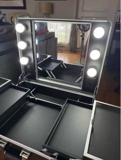 NYX Professional Makeup Artist Train Case