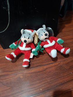 Chuck E Cheese Doll, santa
