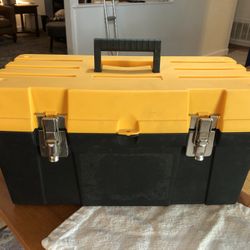 ZAG Tool Box Plastic 18”