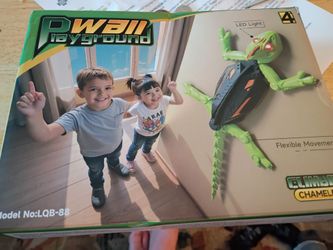 Remote control climbing chameleon new