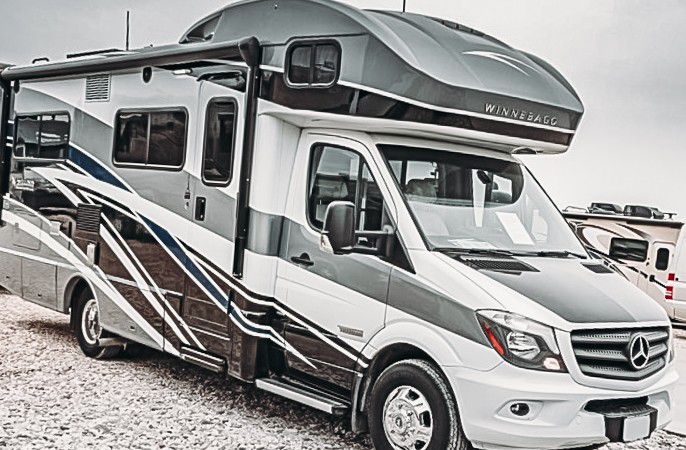 Photo 24,000 2017 Class C Winnebago Navion 24J v6I help my aunt to sell it. Drives Great. 4k mi. ONE OWNER. it is not my rv. please ask her for more info