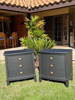 Black 3-Specious Drawer Nightstand Set (Read Description)