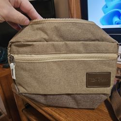 Bella Russo Toiletry Bag & Tech Case Set New