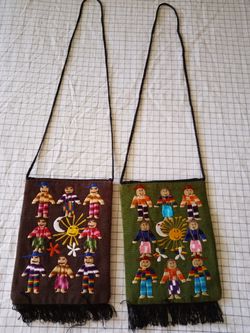 Bolsas artesanales bordadas a mano