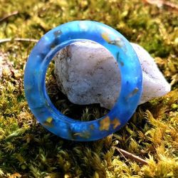 Handmade Unisex Blue Handmade Resin Ring With Golden Flakes Size 7