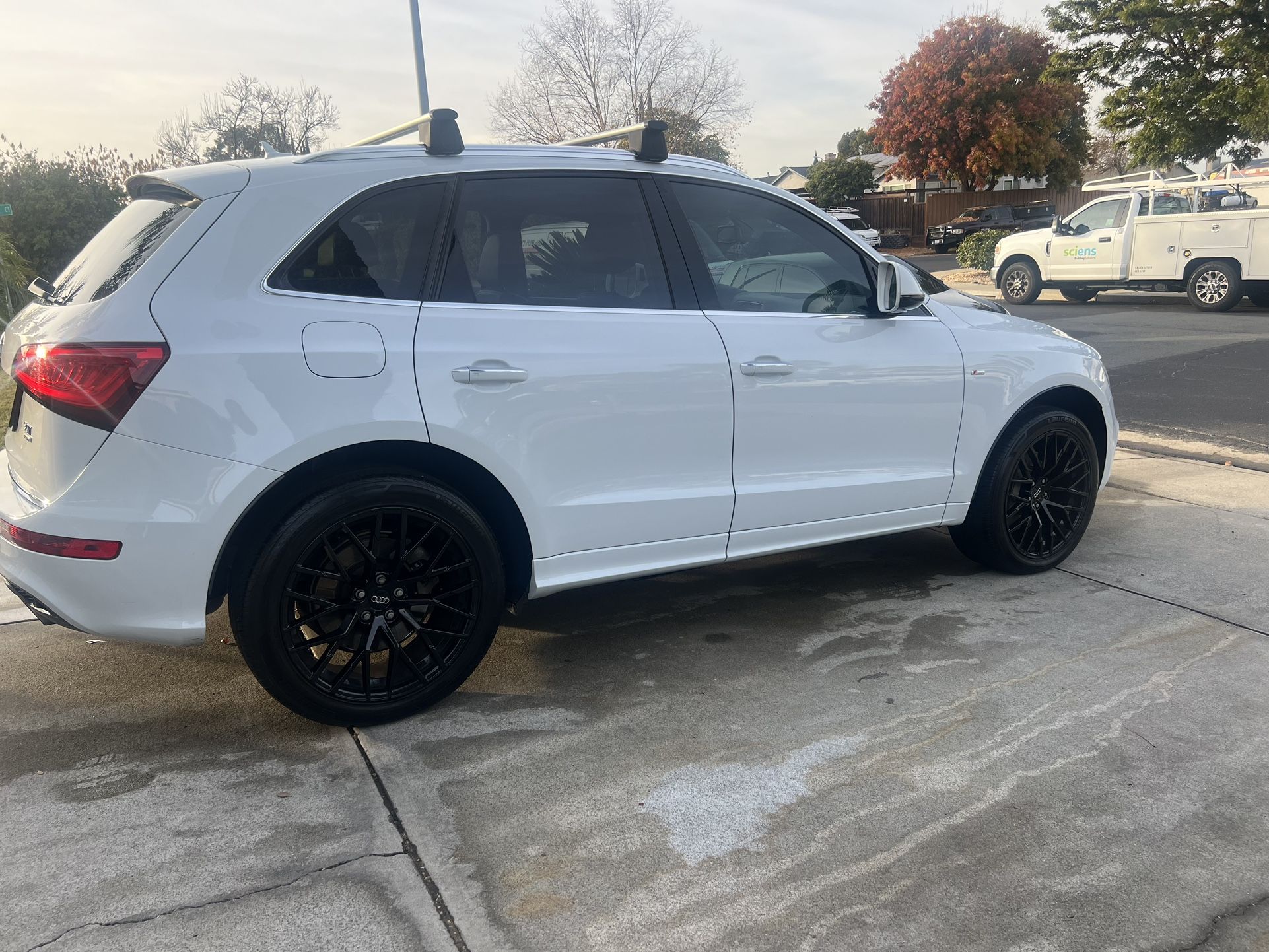  20” Black OEM WHEELS AND TIRES And Roof Rack