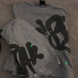 Syna designer clothing