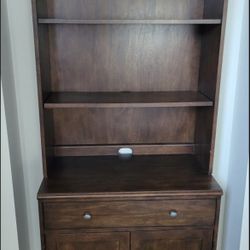 Large Cabinet With Upper Shelving (Great Storage) 
