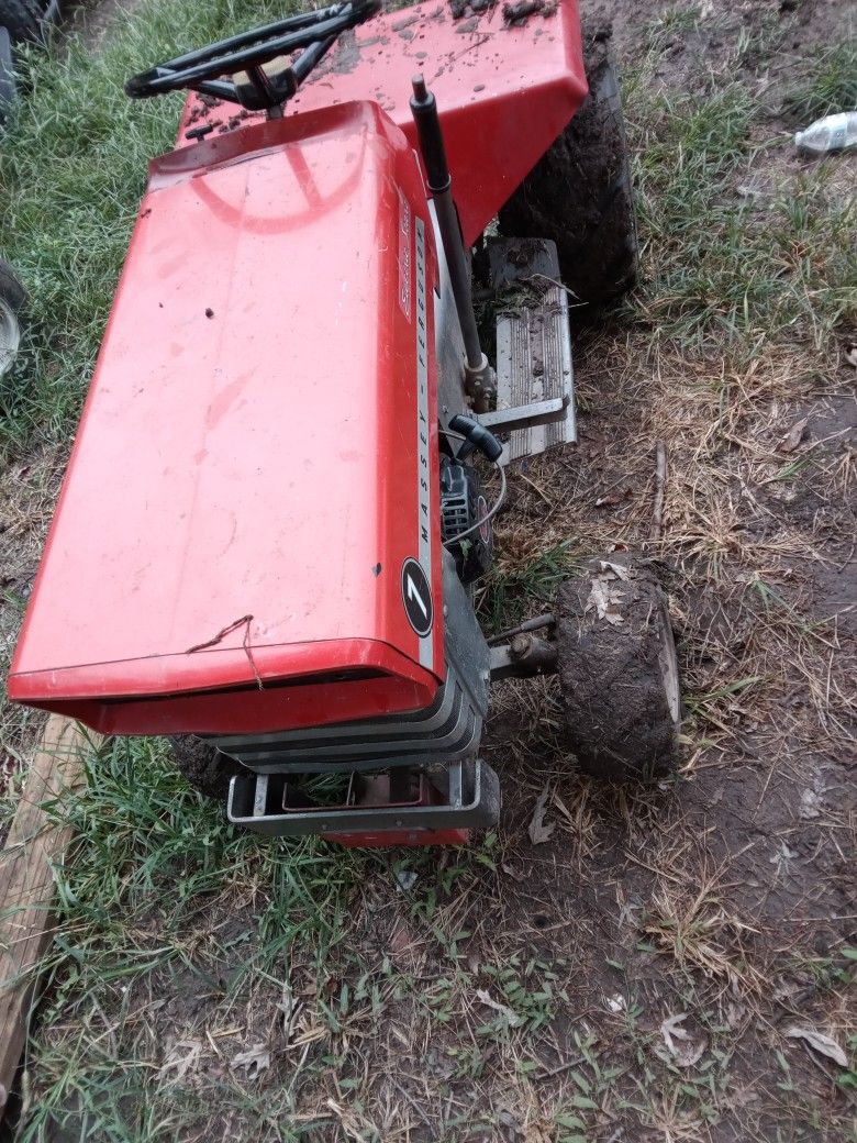 212 Cc Predator Massy Ferguson Lawn Tractor 