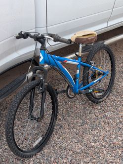 Diamondback Cobra 24-in tires mountain bike, for a repair or parts