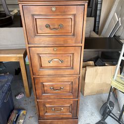 Solid wooden filing chess