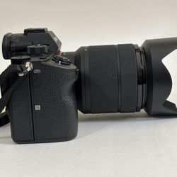 Alpha 7 III - Full-frame Interchangeable Lens Camera 24.2MP, 10FPS, 4K/30p Model: ILCE-7M3