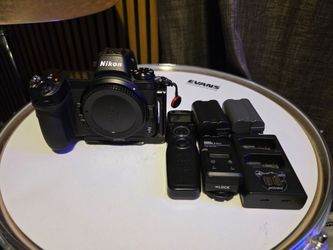 Nikon Z6 w/ batteries, bracket, memory