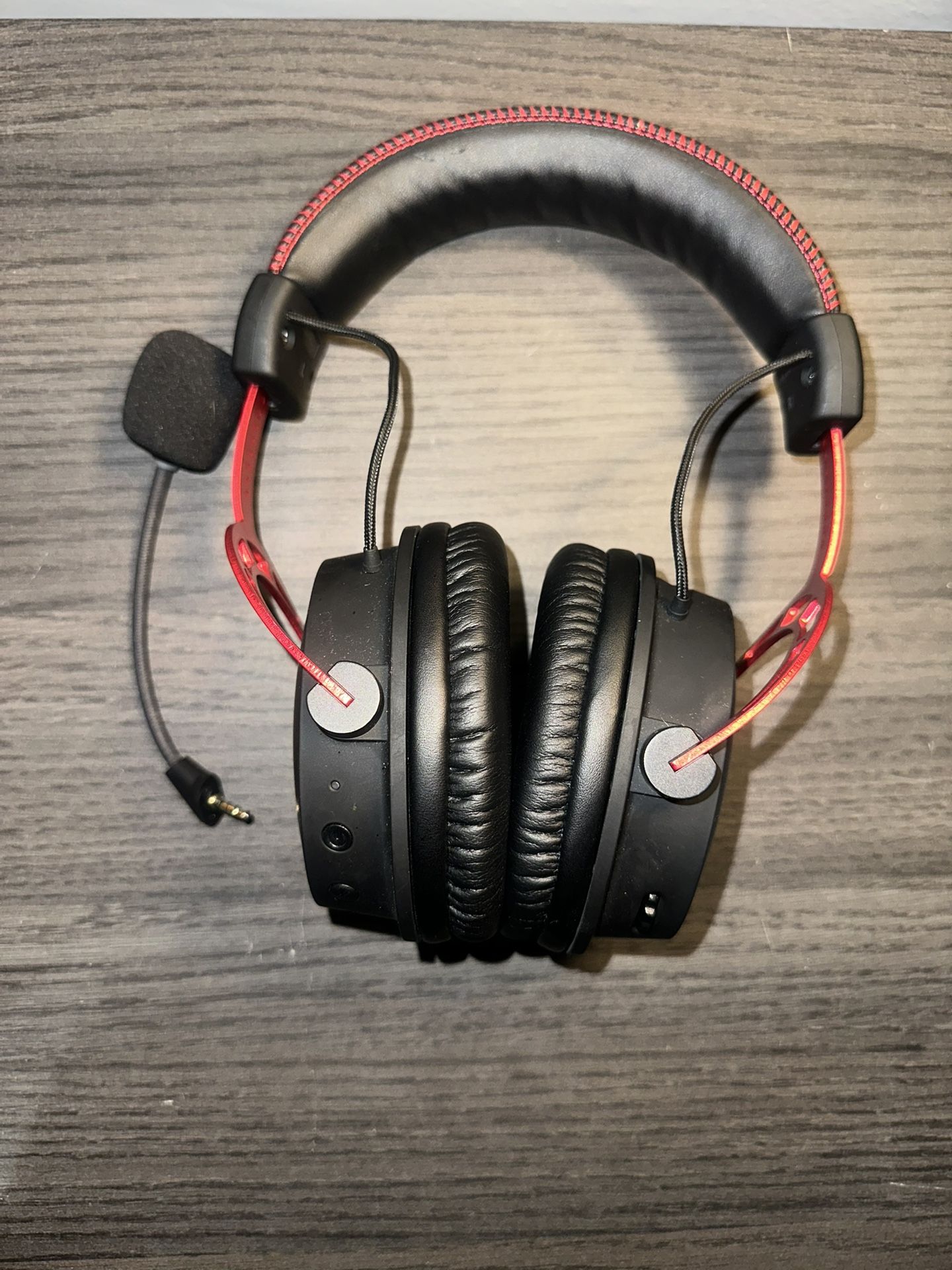 HyperX - Cloud Alpha Wireless Gaming Headset for PC, PS5, and PS4 - Black/Red