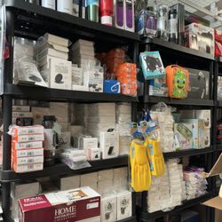 Bulk Selling Chargers, Flashlights Bottles And Other Stuff For Sell