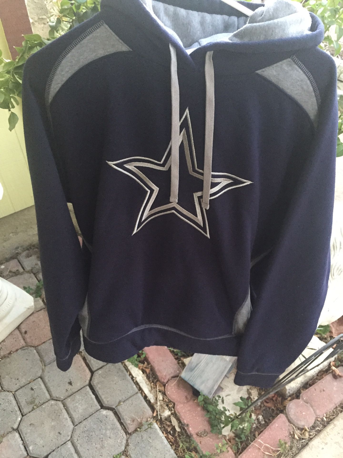 Dallas Cowboys hoodie size large