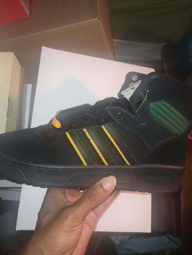 Brand New Adidas Rivalry Hi OG Size 10