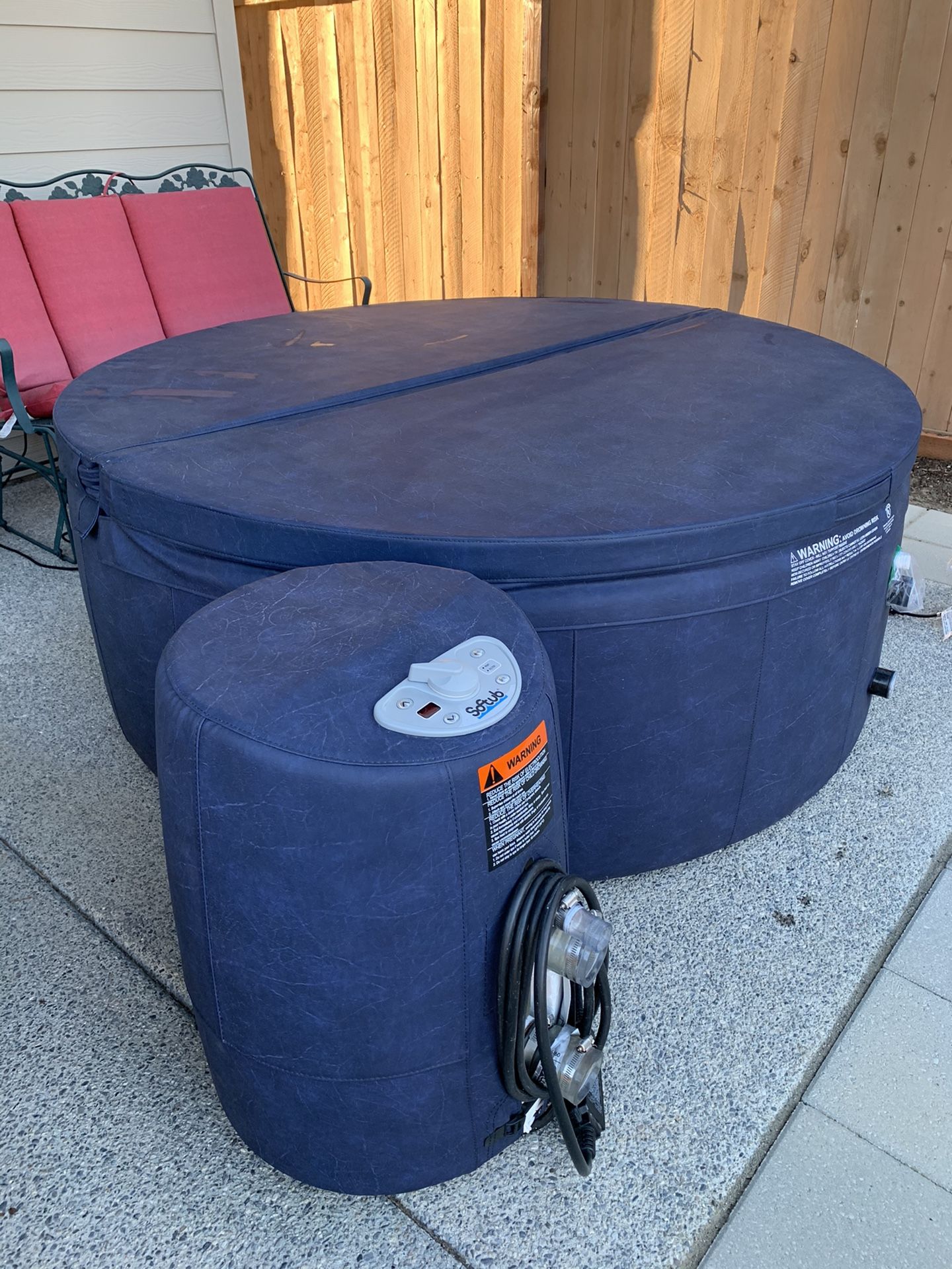 Softub 220 Legend | 3-4 person hot tub