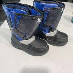 Snow Boots Size Small 7 Toddler