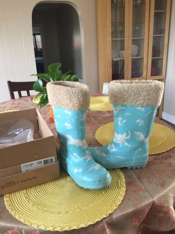 Uggs rain boots
