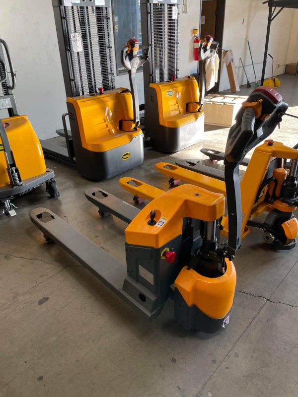 BRAND NEW ELECTRIC PALLET JACK
