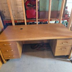 desk 