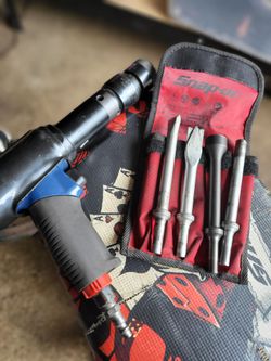 Snap-on Tools PH3050B Heavy Duty Air Hammer - Red w/ 4 Extra Bits