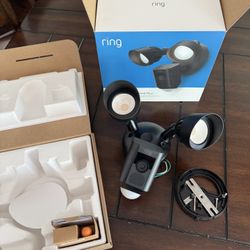 Ring Floodlight Cam Wired Plus (Black)