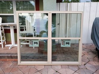 Mi Vinyl Window