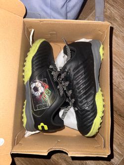Indoor shoes for boys