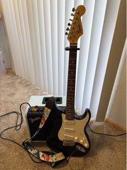 Fender squire strat and Mustang LT25 AMP