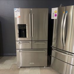 KitchenAid 5 Door French Door Refrigerator With Water Dispenser And Flexzone Drawer  HM