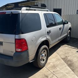 2005 Ford Explorer