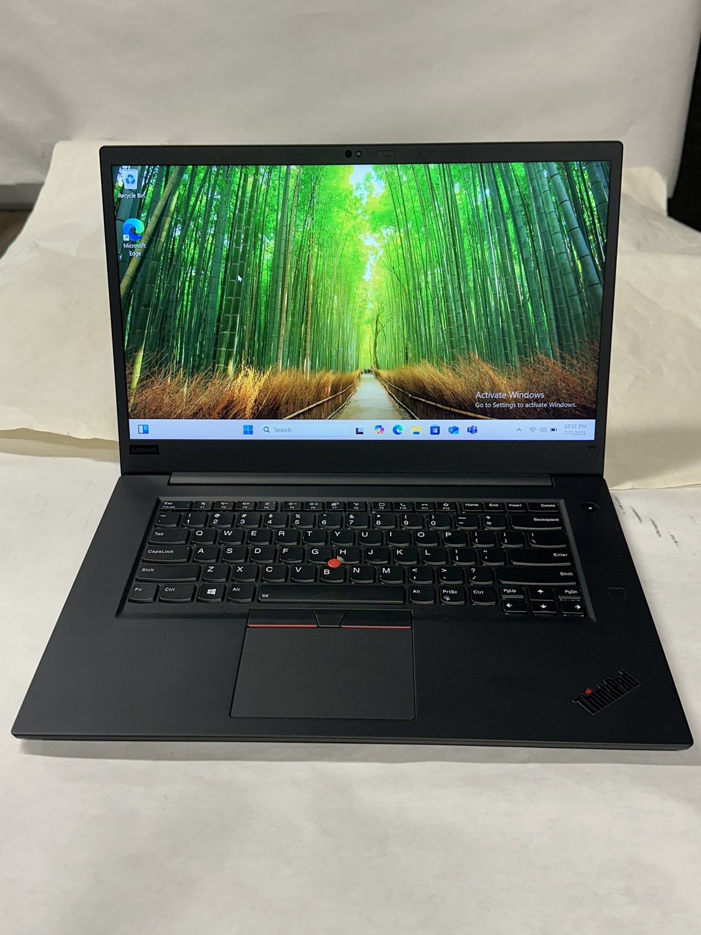 Laptop Lenovo P1 G3 W-10855M Intel(R) Xeon(R) W-10855M Good Condition Please Check Description Price Is Firm