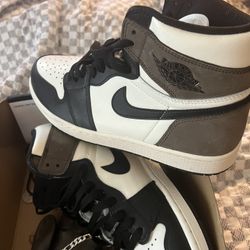 Jordan 1 Mochas