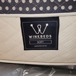 LIKE NEW! Soft WinkBed King Mattress - Delivery Available